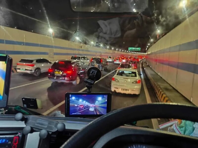 2 鄰近的澳門亦出現類似情況，市民往北上消費(全澳執笠結業消息關注組fb).jpg