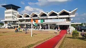 Yamoussoukro airport   -   301.jpg