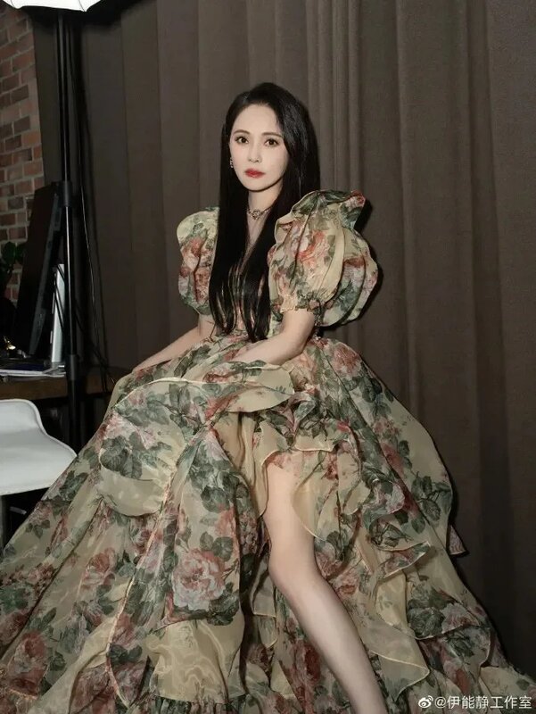 4   ▲伊能靜透露，自己在香港度過一段十分心酸的幼年時光。.jpg