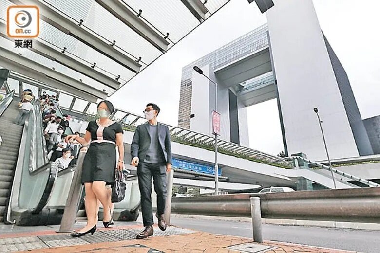 設公僕義工假？ 政府指假期不遜私營 服務意味要有犧牲.jpg