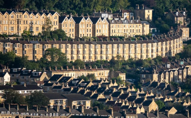 英國樓價創新高 按年升近1%.jpg