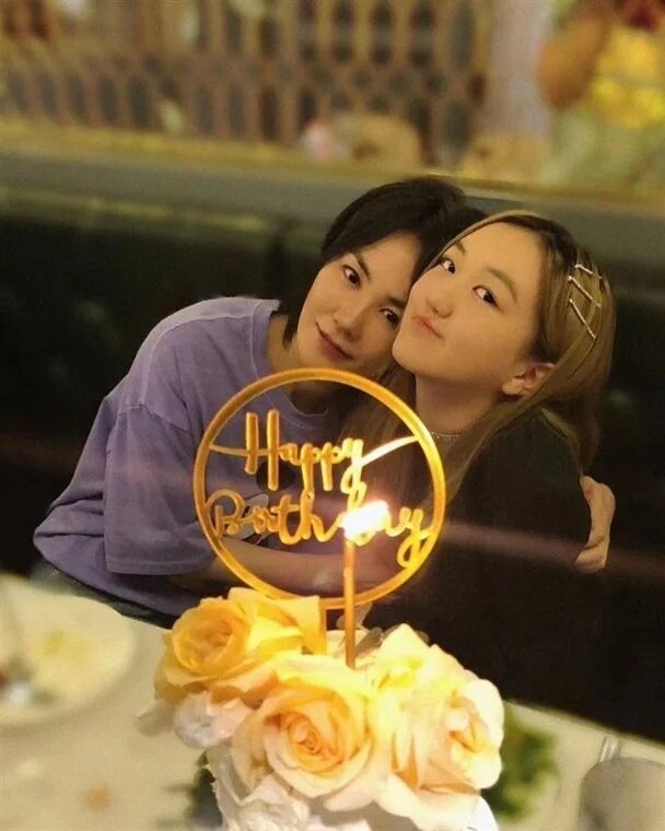 4 【王菲與李亞鵬女兒】李嫣.jpg