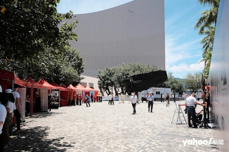 6 中午至下午時分，嘉年華現場人流稀疏。.jpg