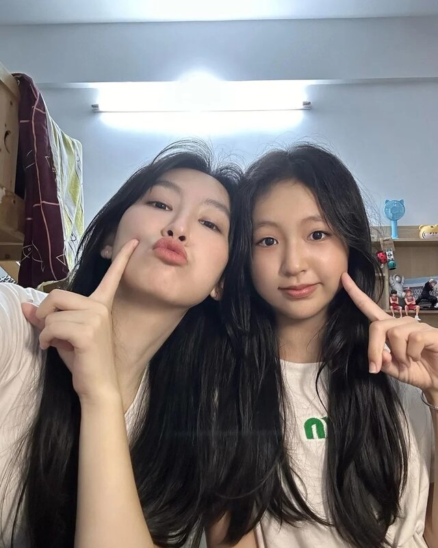 1 炎明熹 & 妹妹.jpg