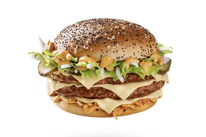 2   the Big Arch以「非常肚餓的人」為目標顧客，有雙層牛肉漢堡、3層切片白芝士等等.jpg