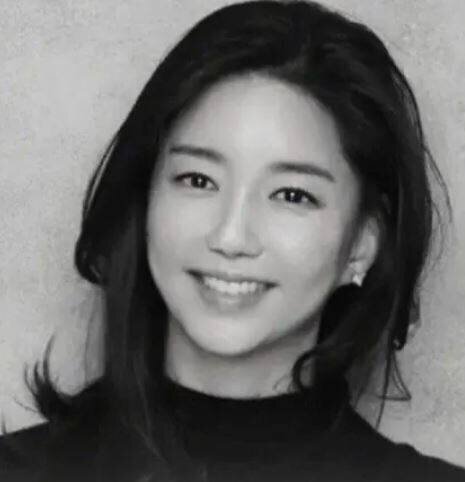 崔泰源的外遇對象  金熙英.jpg