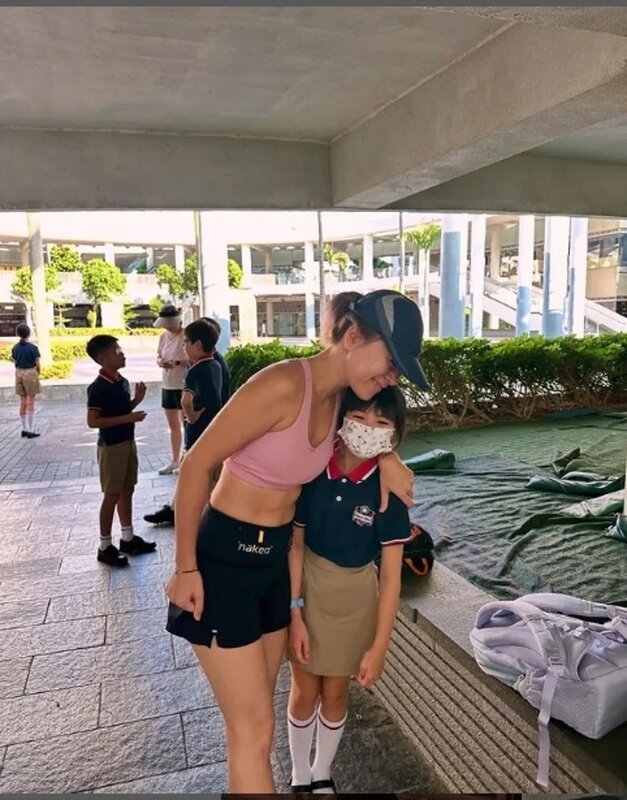 6 梁芷珮亦有湊女兒返學.jpg
