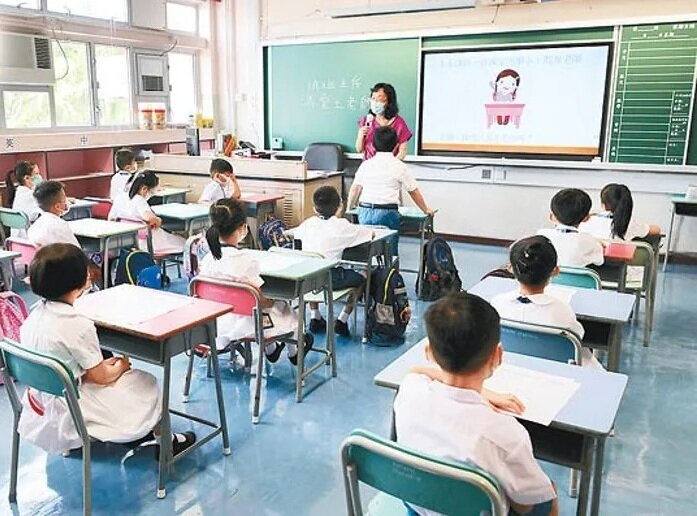 全港小學教師淨流失按年逾650人 10年或以上資深教師減幅最大.jpg