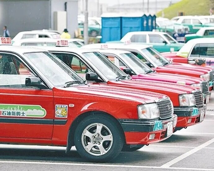 調查指逾半巿民看淡的士車隊服務 57%受訪者促加快網約車合法化.jpg