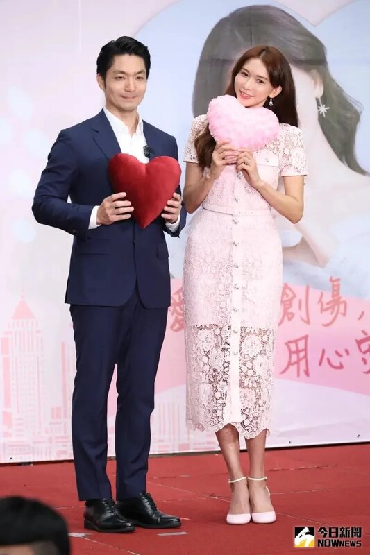 7 林志玲（右）日前和蔣萬安同台，攜手宣導守護兒少心理健康，她的大明星氣場不減。.jpg