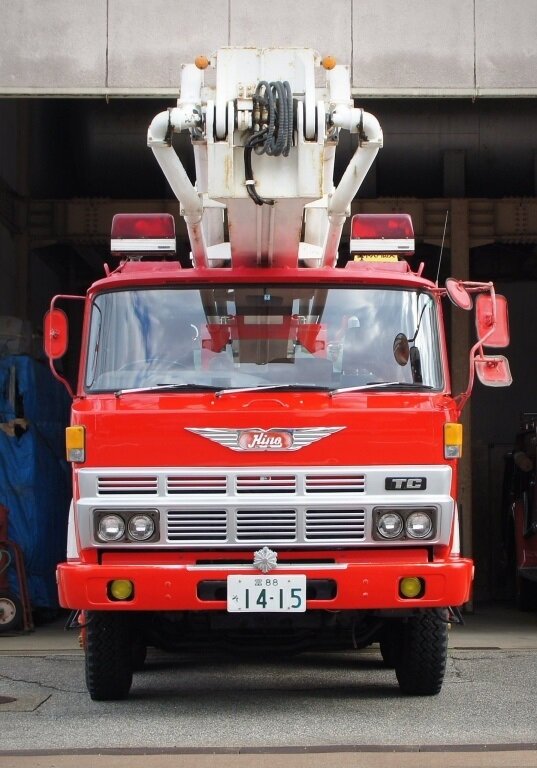 hino_98.jpg