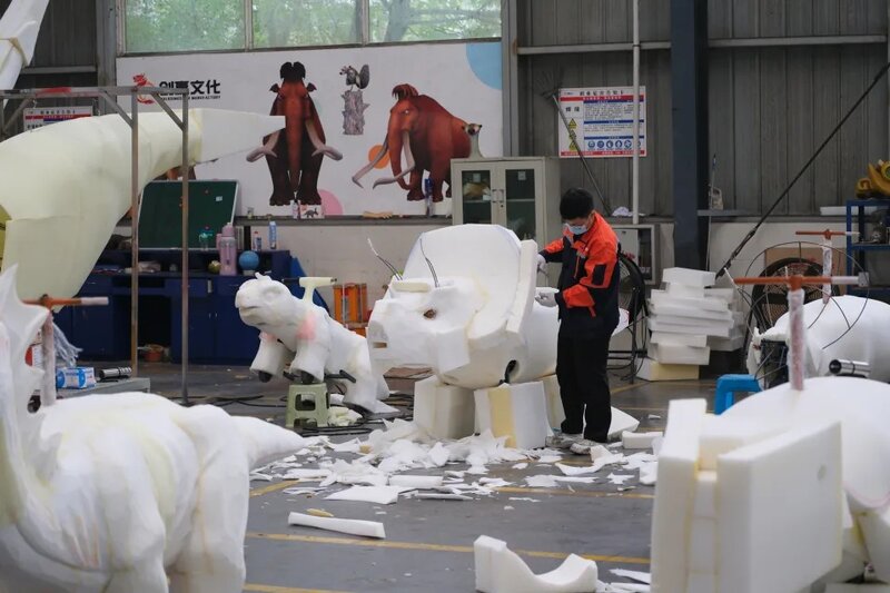 5 自貢市為全球最大仿真恐龍生產基地。.jpg