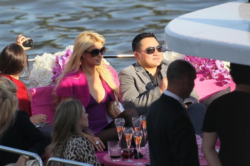 跟  Paris Hilton.jpg