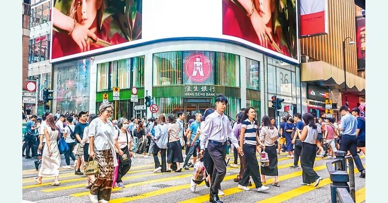 港打工仔明年料平均加薪1.8% 三工種逾3% 七成企業維持人手或增聘.jpg