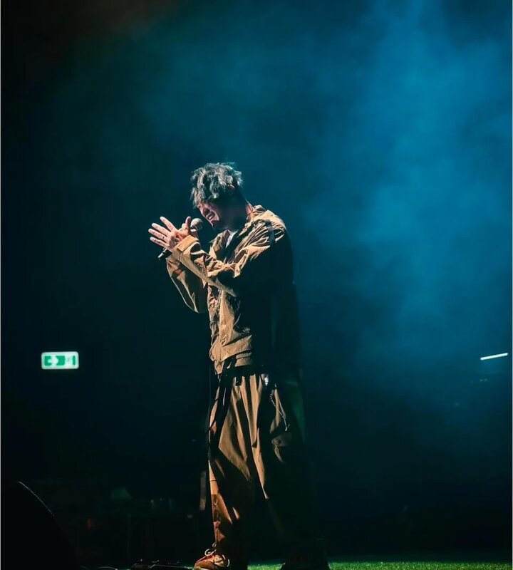 3  他仍有兼顧歌手工作.jpg