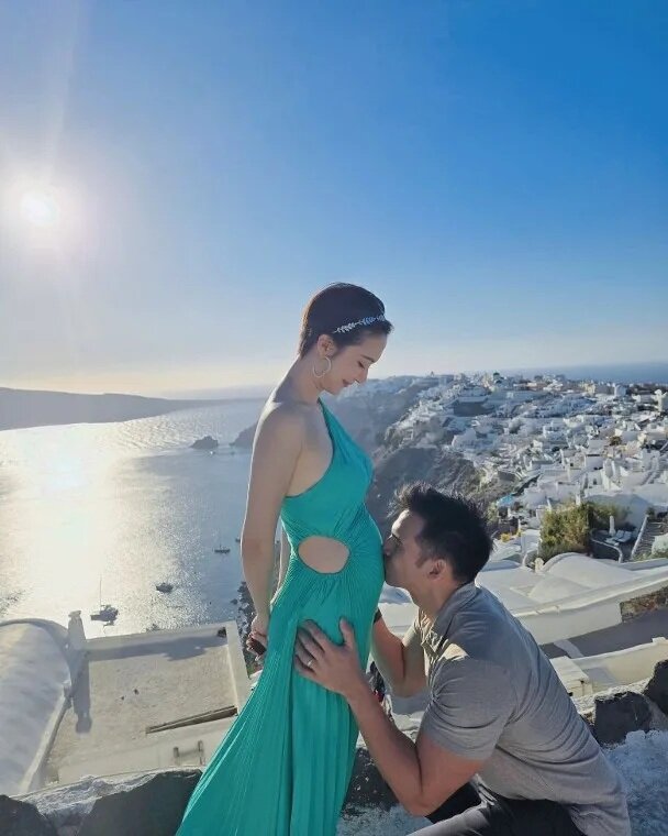 2 Grace公布喜訊，老公錫錫肚皮。.jpg