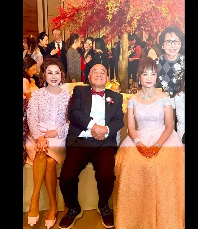 3  謝玲玲同新老爺鄭家純合照.jpg