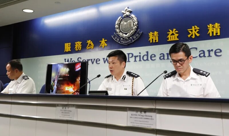 3   2019 年 10 月 28 日資料圖片。圖中為時任※※※公共關係科總警司謝振中，他其後被.jpg