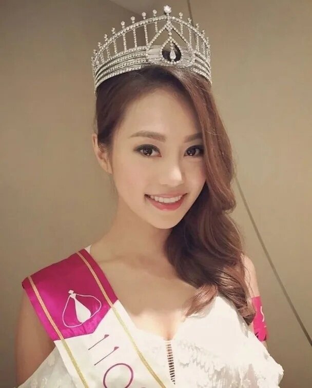 1  陳雅思與馮盈盈同屆港姐。.jpg