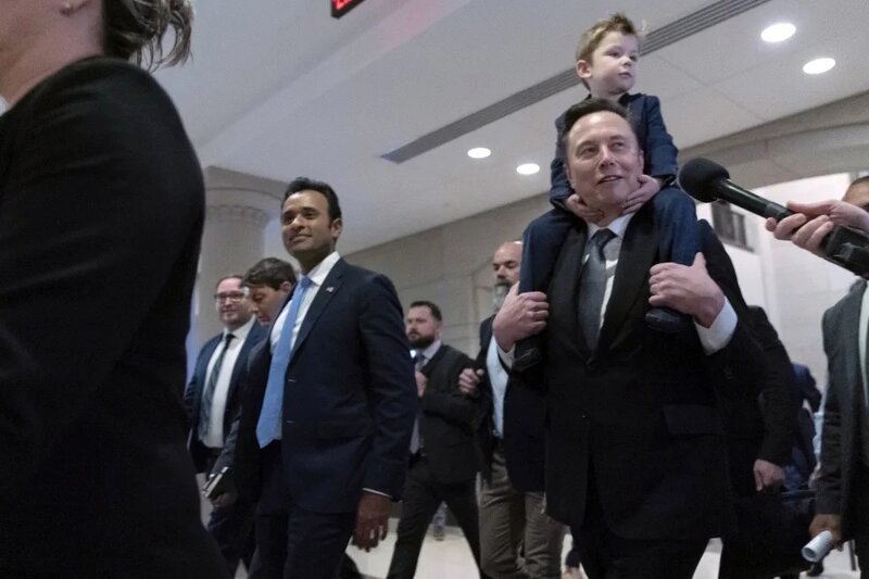 4   「政府效率部」高級顧問馬斯克（右）和拉馬斯瓦米是統一時間的主要推手。.jpg