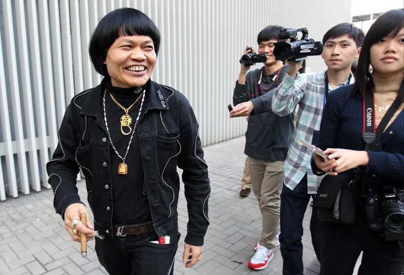 5   「八両金」曾活躍於炒賣股票，不過一個亞洲金融風暴風浪令他破產收場。.jpg