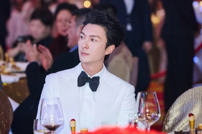 6   王浩信西裝筆挺，帥氣赴會。.jpg