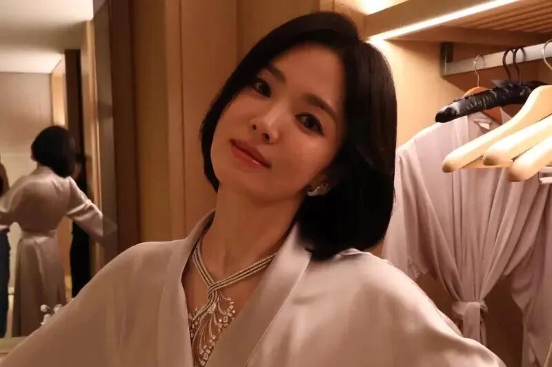 1  ▲宋慧喬聽到全余贇（又譯：全汝彬）說「從小妳就是我憧憬的女神」，傻眼要她把那.jpg