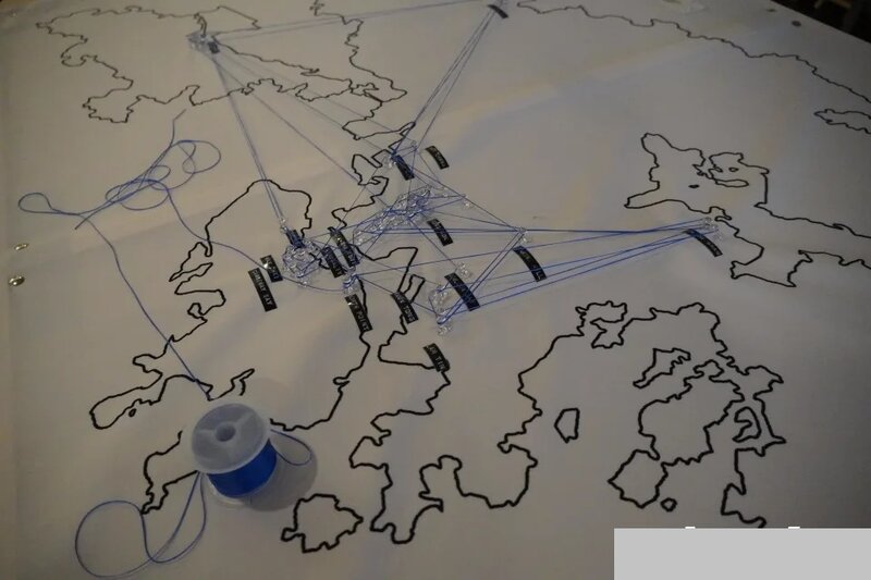 2 展出的地圖以圖釘代表案發頻率，旺角就是最常見的案發黑點。.jpg