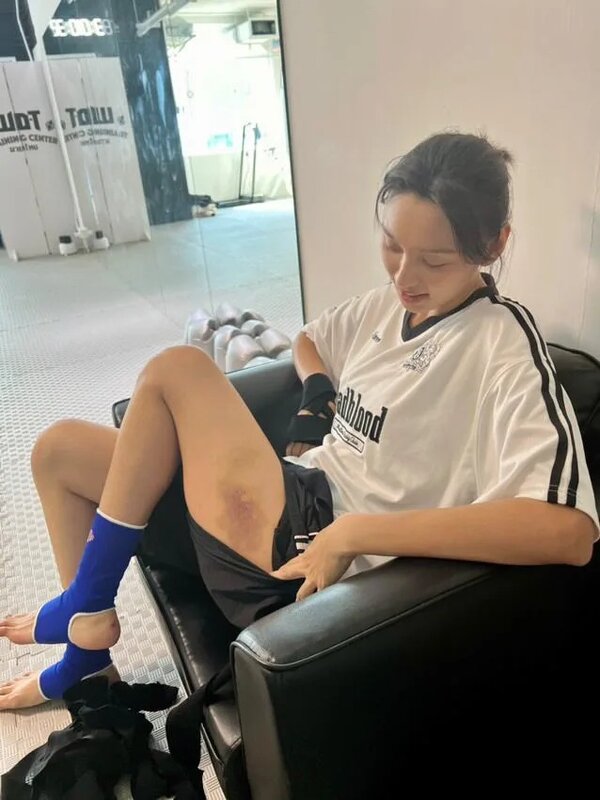 3 《臨時對決》王丹妮初拍喜劇苦練忍笑功 自爆被慘打 怒火中燒.jpg