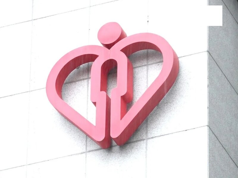 公立醫院急症內科住院病床住用率 過去六日差不多每日均爆滿.jpg