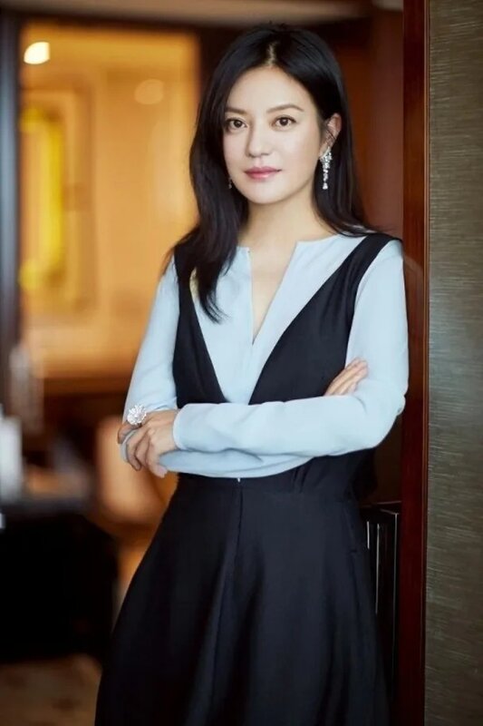 2  趙薇與黃有龍離婚.jpg