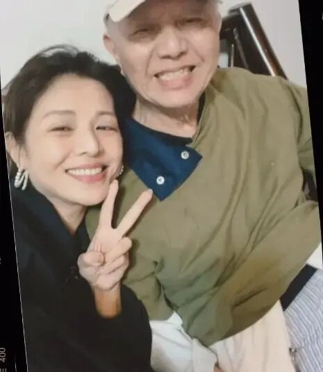 2 林葉亭（左）過年前和爸爸天人永隔。（圖／林葉亭臉書）.jpg