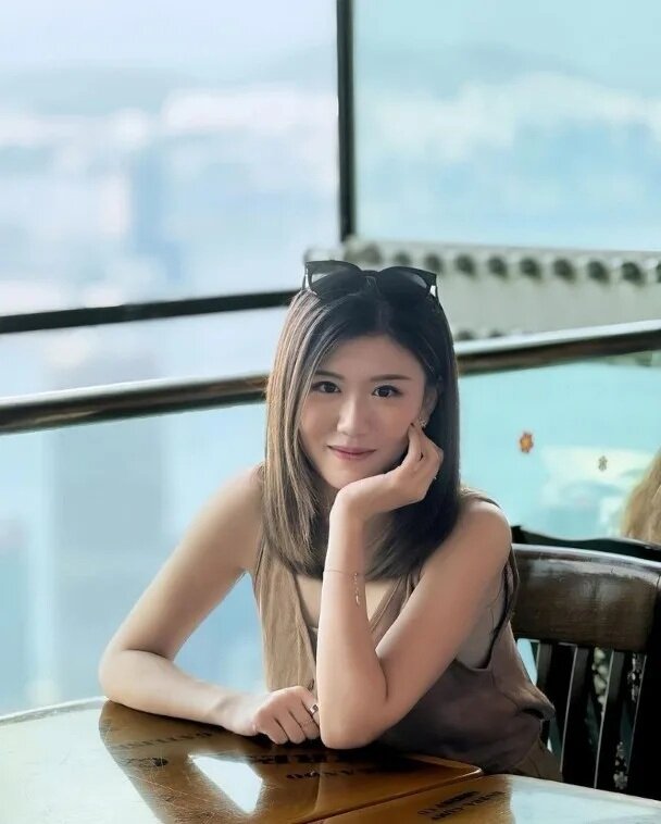 8   有翻版劉佩玥之稱。.jpg