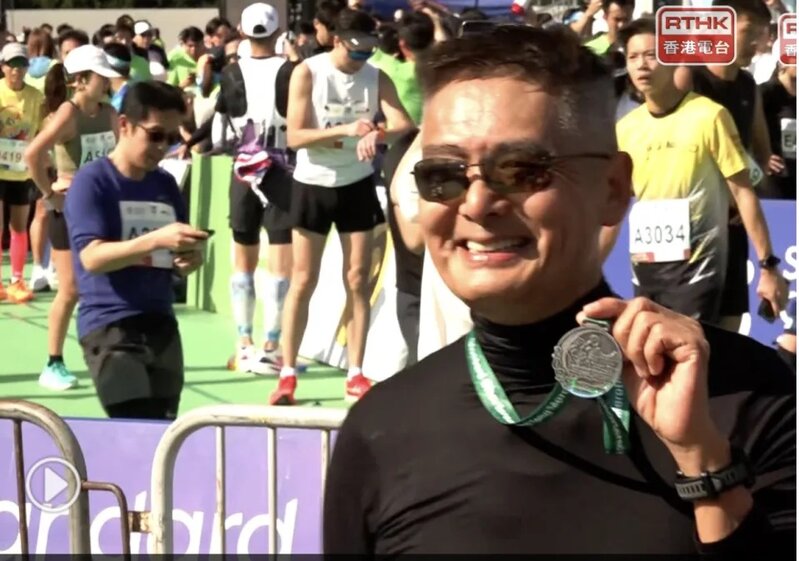 周潤發參與半馬賽事 稱天公造美涼爽舒服.jpg
