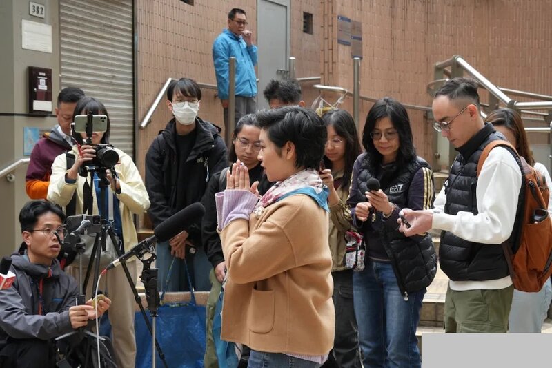 2 鄭嘉如指短時間內未能覓得場地舉辦晚宴，再研究是否向酒店追討損失。鄭見記者期間有.jpg