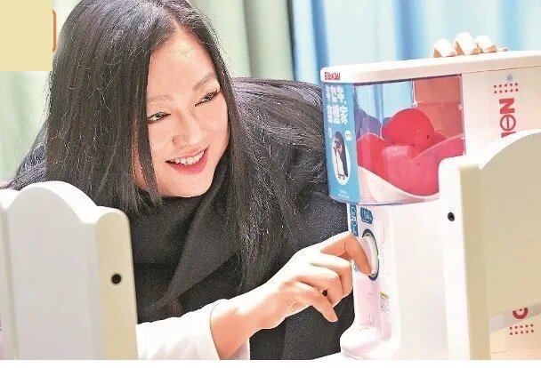 3  李珊珊近年「復出」搞網上節目。.jpg