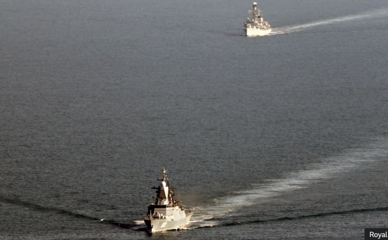 HMS Somerset (rear) followed Russian corvette Boikiy (front) through the English.png