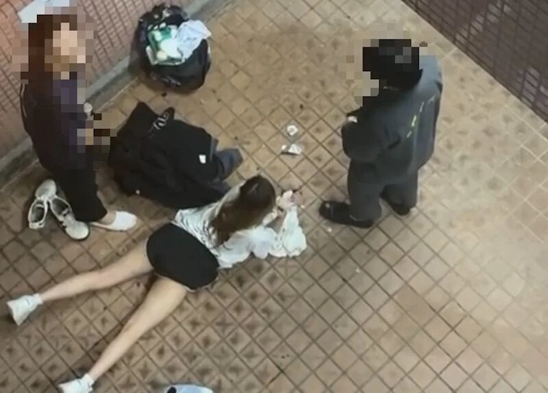 天水圍天逸邨停車場平台上演活春宮 警方拘兩男一女 年齡介乎 16 至 18 歲.jpg