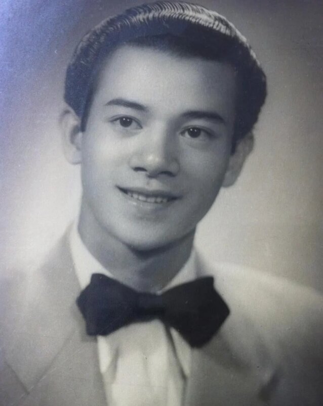 2 夏春秋女兒吳君如喺社交平台貼上發文宣布爸爸離世嘅消息.jpg