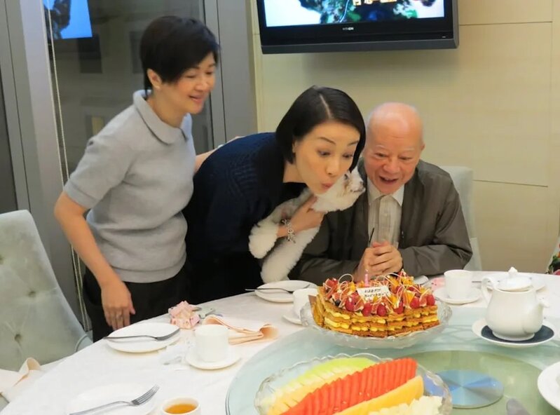 4   美儀同冬叔同一日生日，過去都會一齊慶祝.jpg