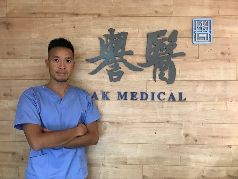 3 胡定欣男友外科專科醫生陳健華（Akin）.jpg