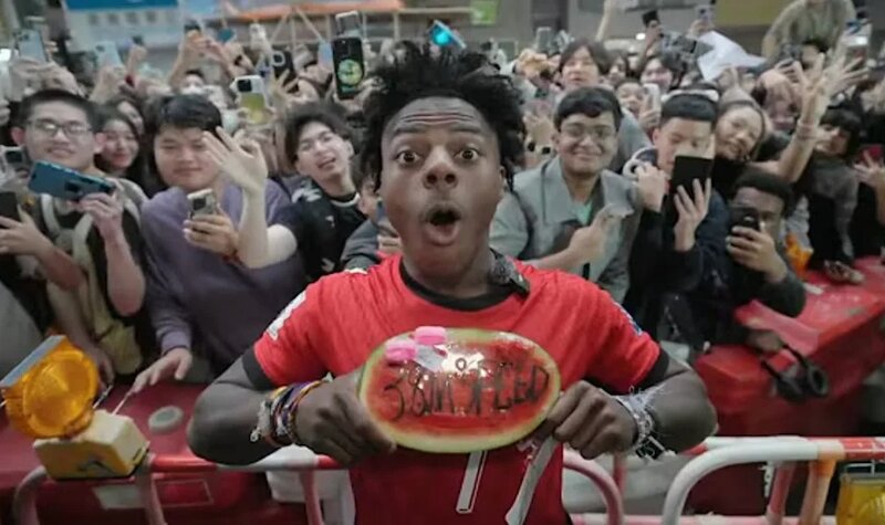 1 大批粉絲全日追隨 逼爆港鐵疑撞毀閘機 警方接 3 宗報案.jpg