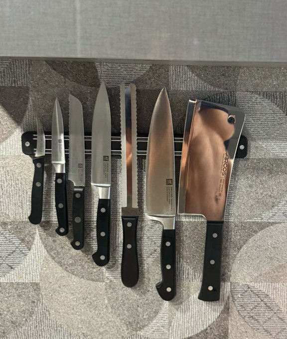 Knives - Copy.jpg