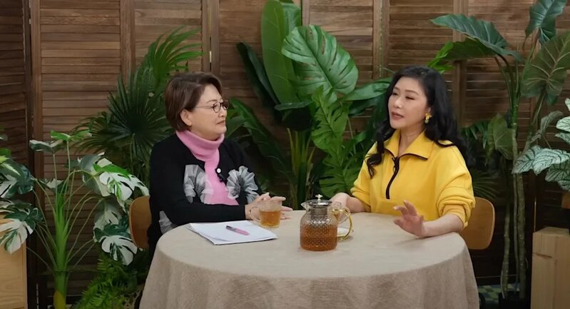 2 鄧兆尊指張慧儀一早應承鍾慧冰做訪問，而唔係為左回應話題.jpg