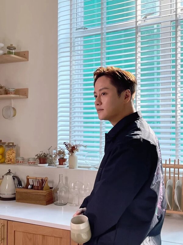 4 謝東閔的臉部輪廓分明，鼻樑一直相當挺直，他親自回覆網民笑稱「整返扁個鼻，因為我.jpg