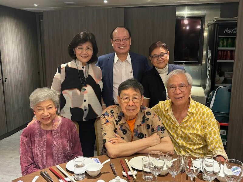 4 羅蘭姐同「緋聞男友」胡楓不時同圈中人聚會.jpg