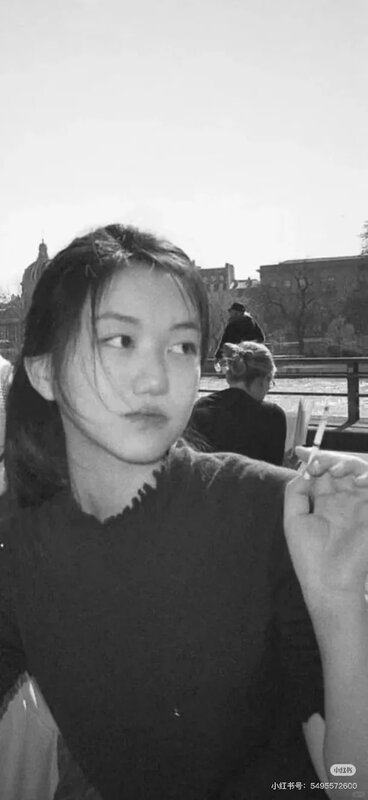 6  呢張抽煙照成為話題。.jpg