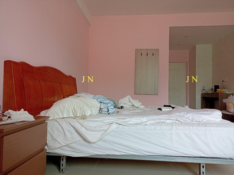 80rmb room.jpg