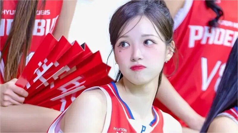 1 ▲26歲「釜山女神」韓籍啦啦隊成員李晧禎（如圖）至今返韓應援4個多月，其好友李素.jpg