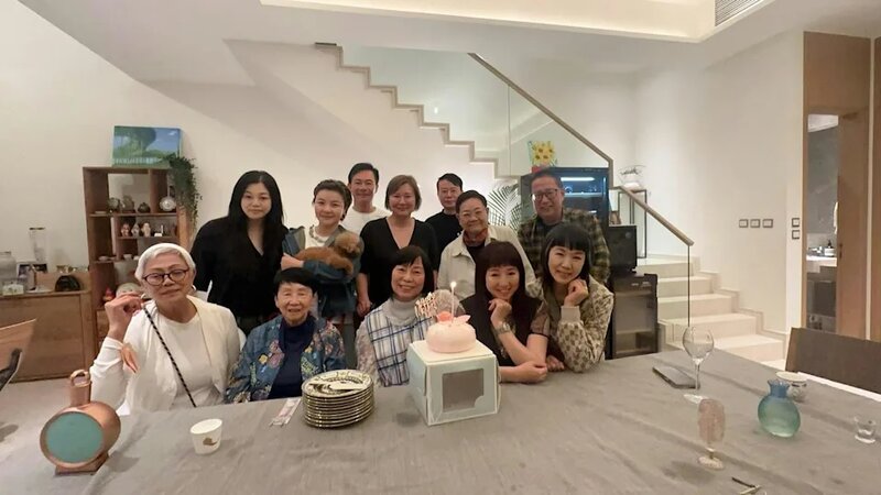 1 汪曼玲出post分享喺張兆輝屋企食飯嘅照片.jpg